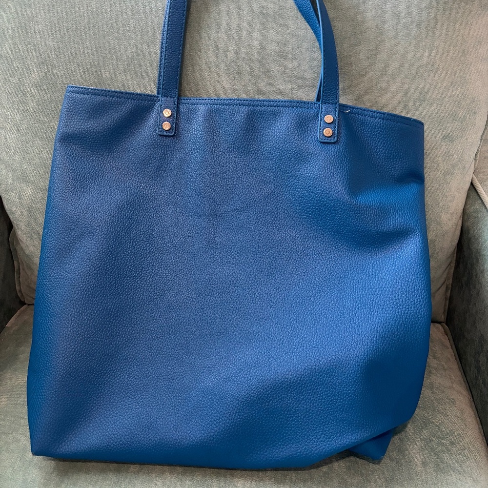 Thirty One Tote ~ Royal Blue E